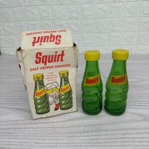 1974 Advertising Squirt Soda Bottle Salt & Pepper Shaker Green Swirled Glass Vtg